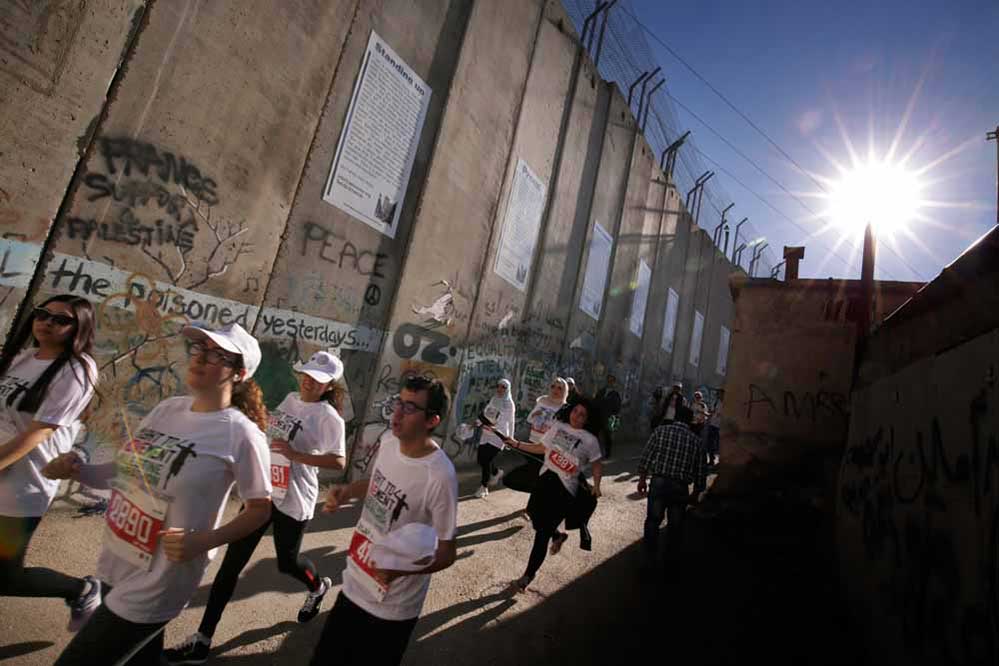 amos_trust_palestine_justice_run_the_wall_3.jpg