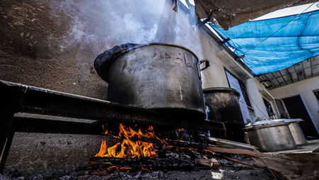 amos_trust_gaza_food_aid_ma'an_3.jpg